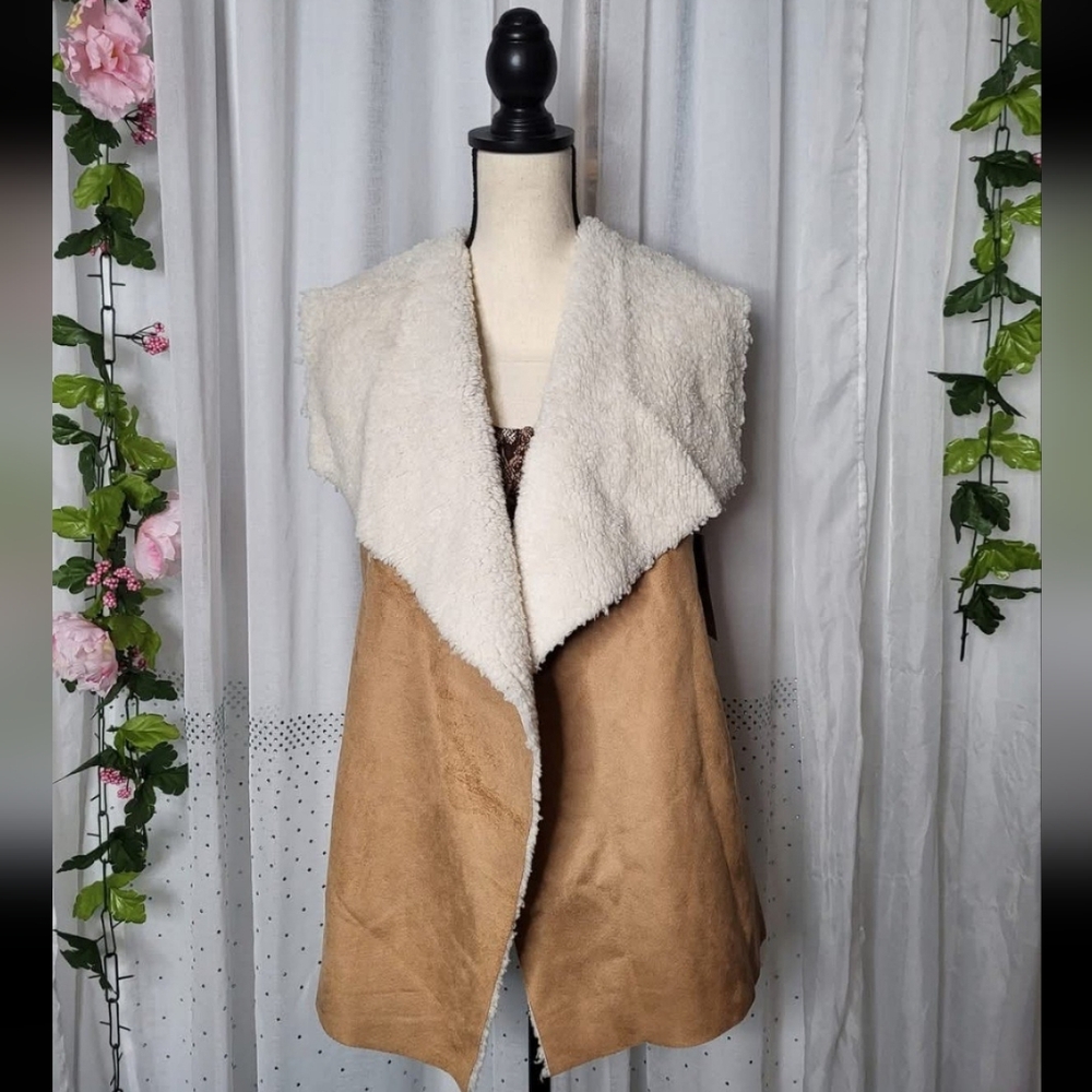 Signature Studio Tan and Cream Teddy Jacket
